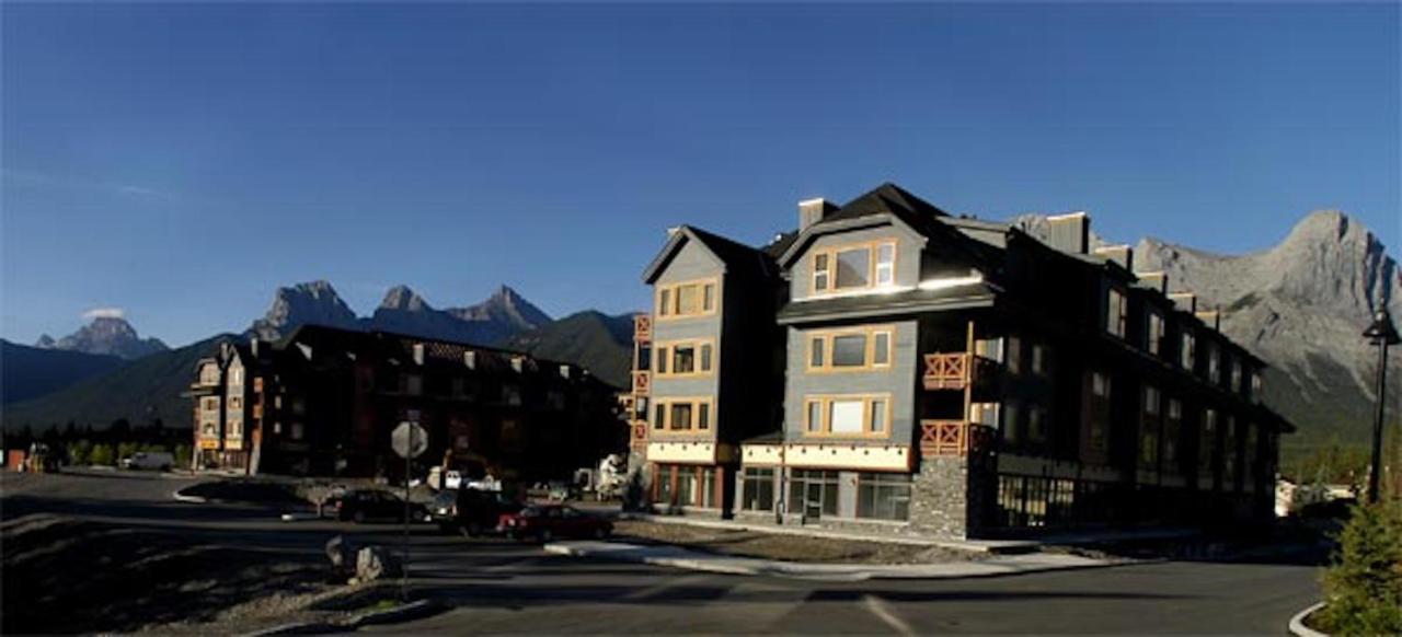 Apartment 406, Indigenous Artefacts Canmore Exterior foto